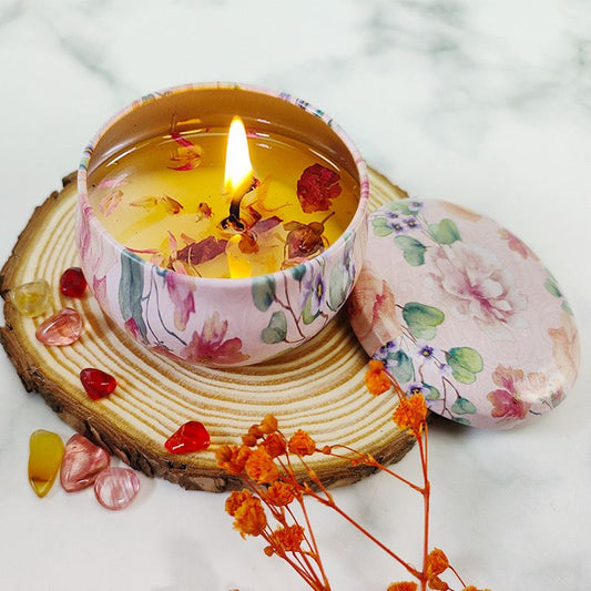 Beautiful Scented Candle with Tin Box and Dry Flowers